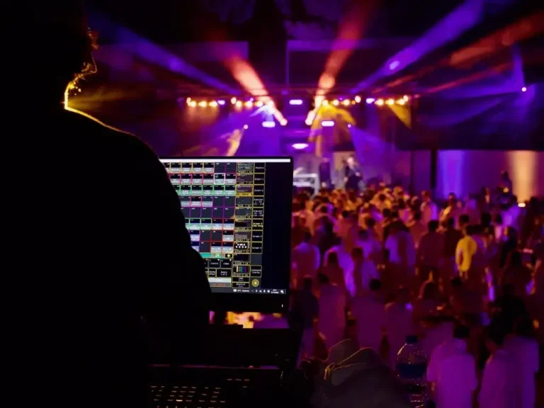 27FBE16F-35A2-4D96-A0DD-7DE40D89DF73_1_105_c