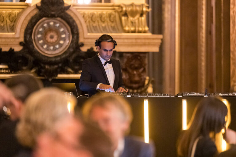 FCC2BCD9-592E-4506-B2AE-6513632063A3_1_105_c