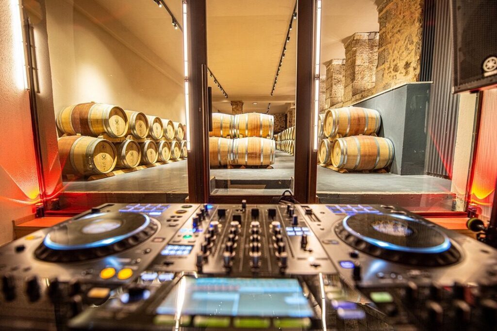 6B211C2A-52FD-4B45-88C8-D85535F2E340_1_105_c