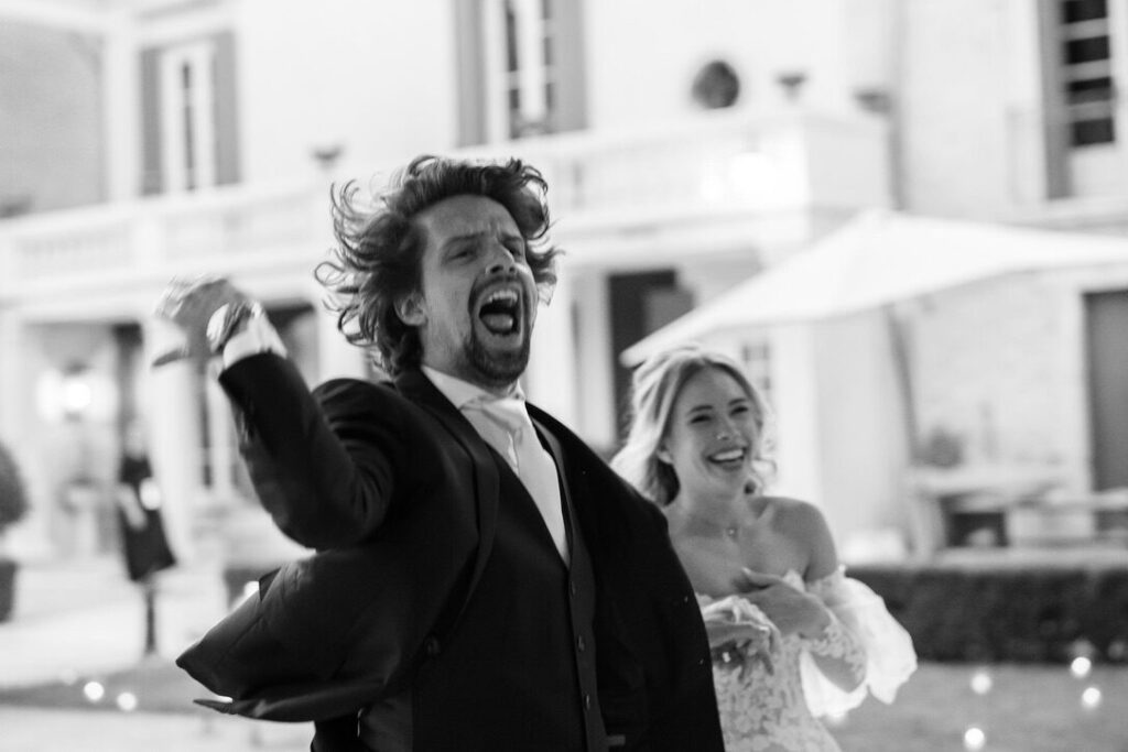 CEFFB5EF-E0EB-45A9-934F-577FBE4927EA_1_105_c